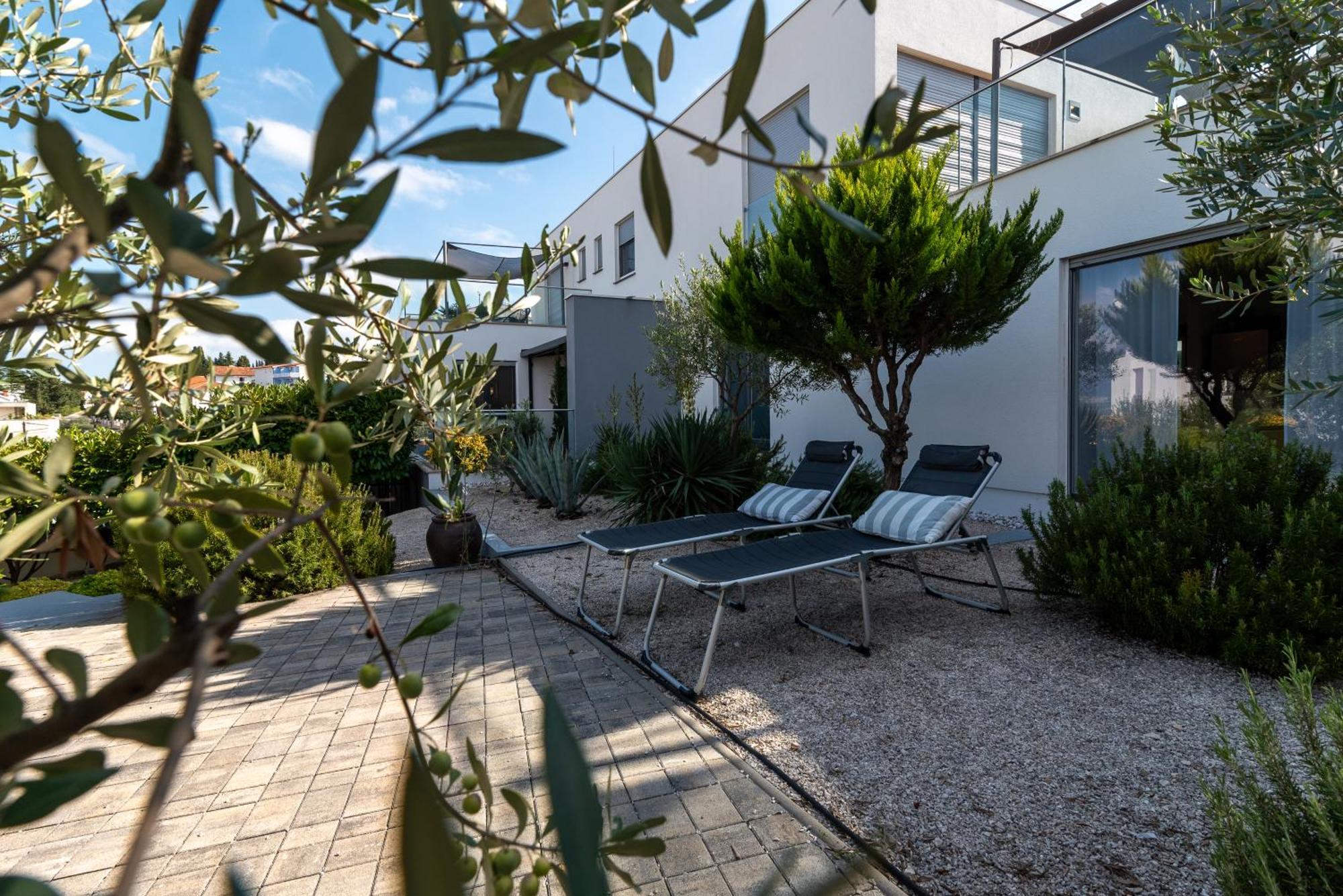 Casa Vita Apartments Slatine Bagian luar foto