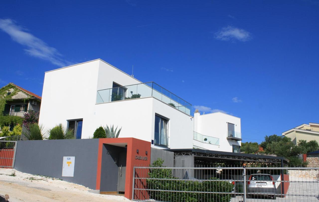 Casa Vita Apartments Slatine Bagian luar foto
